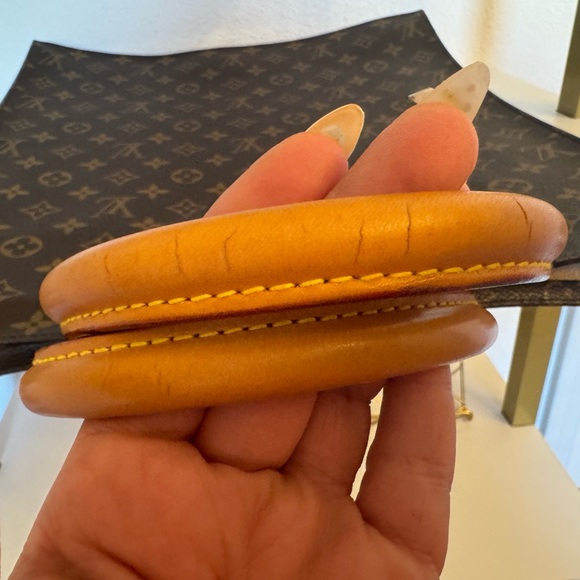 Authentic Sac da Plat from Louis Vuitton - Picture 10 of 15